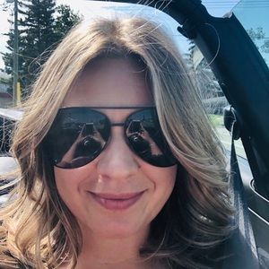 Meet your Posher, Kendra